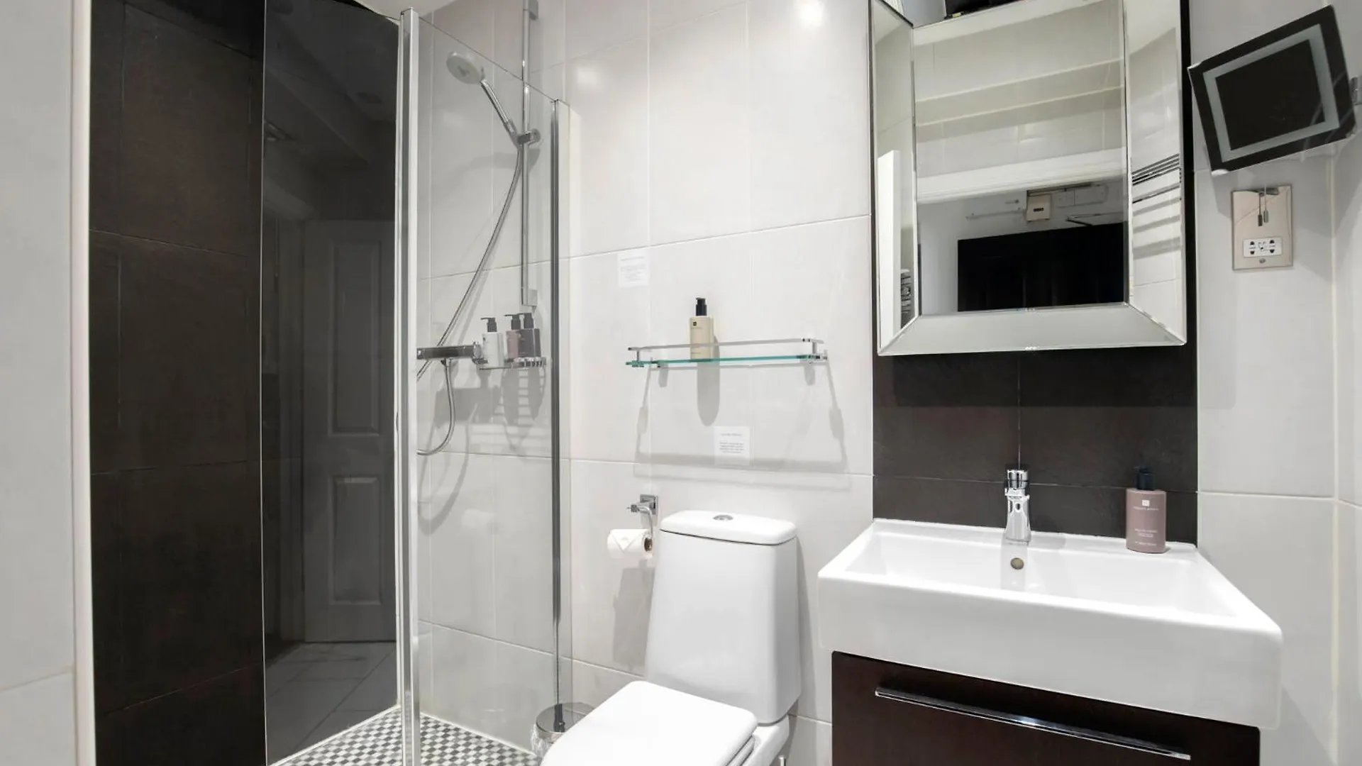 Strozzi Palace Suites By Mansley Cheltenham 0*,  United Kingdom
