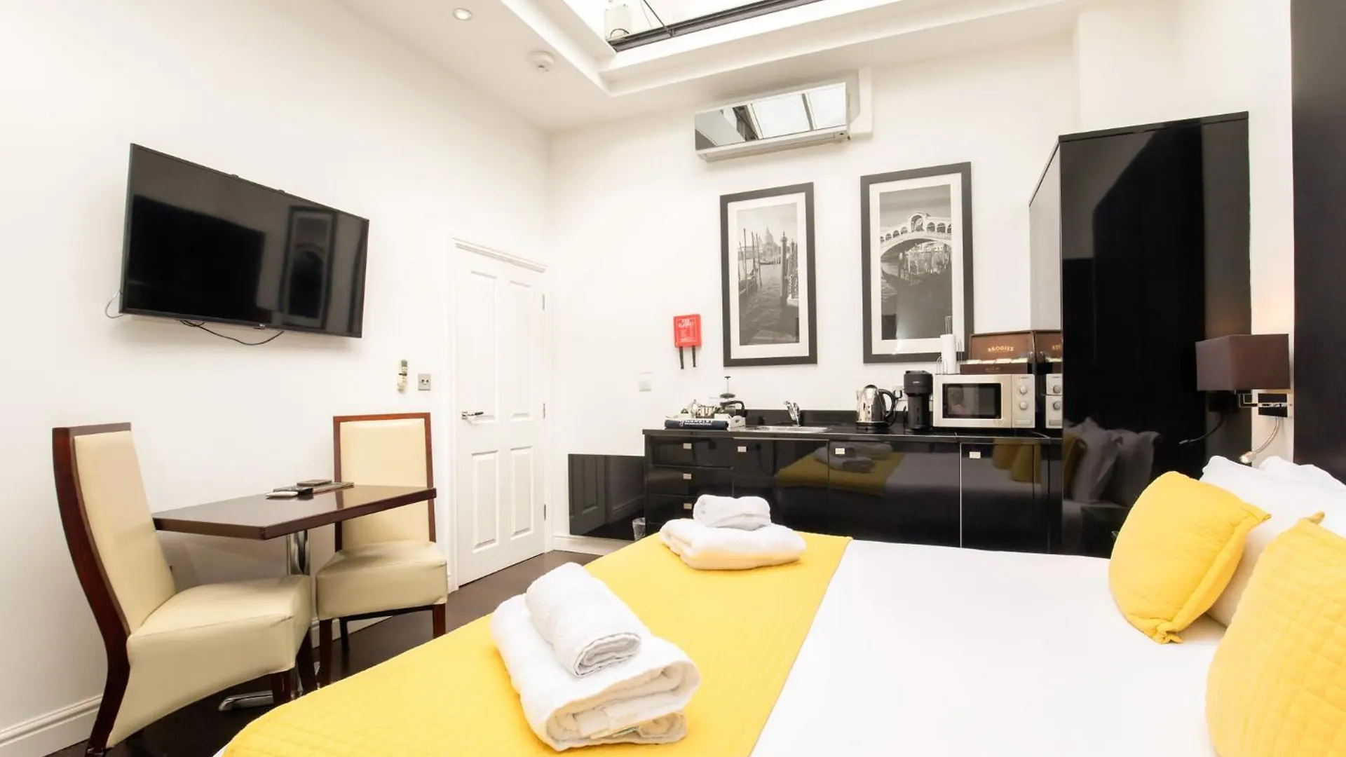 Strozzi Palace Suites By Mansley Cheltenham 0*,  United Kingdom
